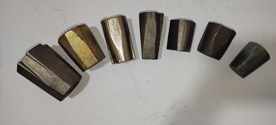 Kekerasan HRC38-48 Expansion Shell Rock Bolt dengan Silver Metric Thread